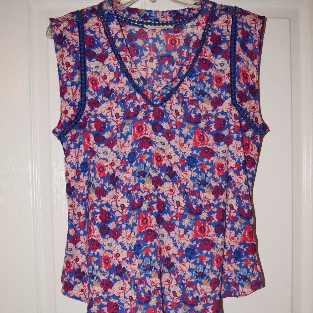 41 Hawthorn Carla crochet floral top